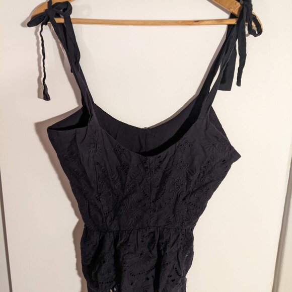 Lulu's Tank top - Picture 2 of 2